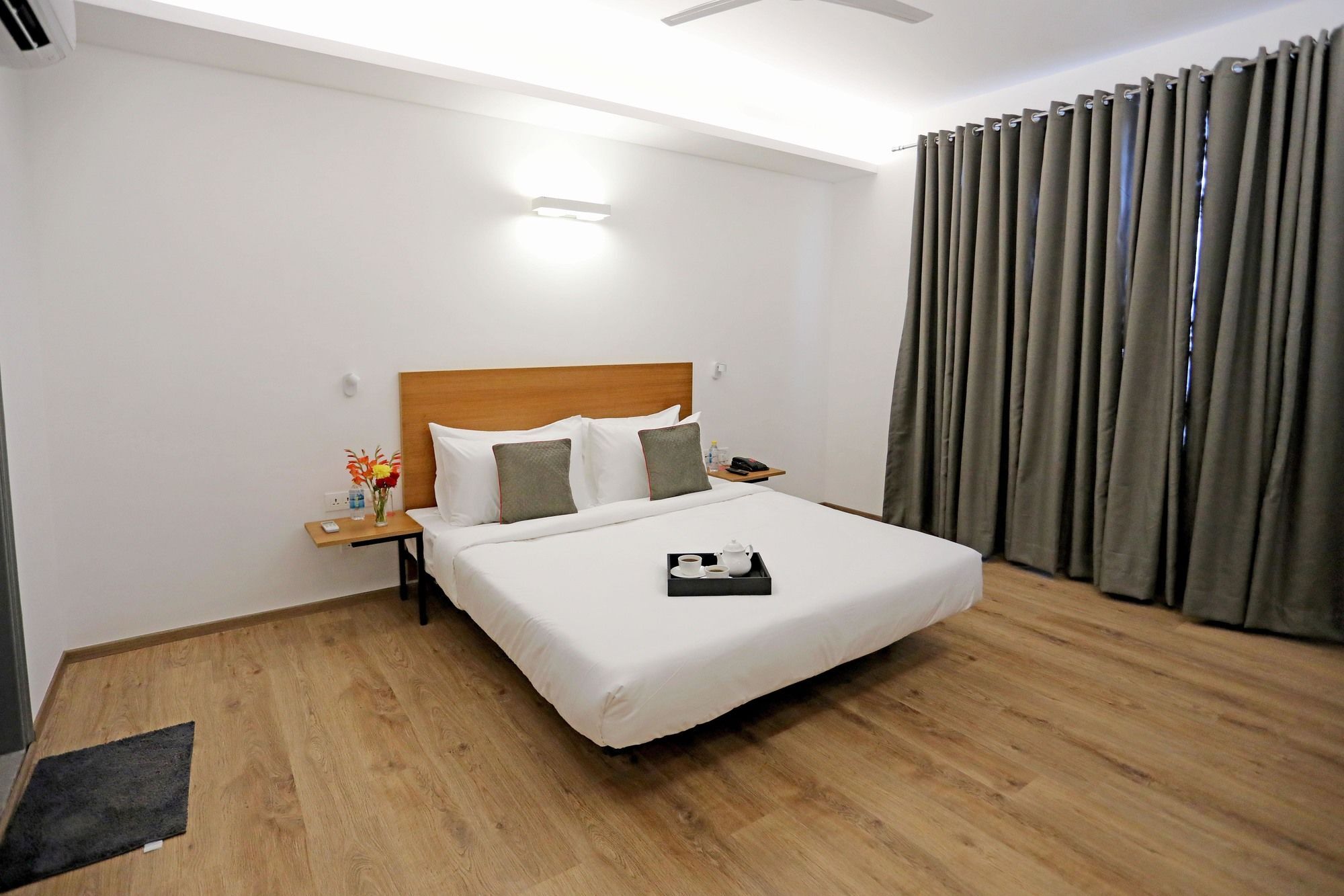 Oyo Townhouse 027 Sector 15 Gurgaon Hotel Exterior photo